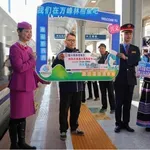 Več potnikov in tovora: Kitajska je v obdobju od januarja do oktobra zabeležila kar 56,88 milijarde potovanj