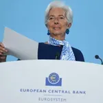Christine Lagarde graja evropske države: Industrija je v prostem padu