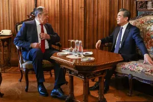 Vang Ji: Kitajska je pripravljena oblikovati multipolarni svet z Rusijo