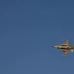 Ukrajina izgubila še eno lovsko letalo: F-16 je strmoglavil zaradi »izrednih razmer«