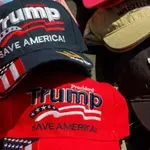 Ameriški republikanci objavili fotografijo Trumpa z »Lado« (FOTO)