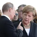 Merklova: Napaka je podcenjevati Putina