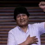 Evo Morales komaj ušel atentatu: »Hoteli so me ubiti!« Na avto izstreljenih 14 strelov