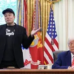 Kako se pobotati s Trumpom? Za kampanjo - 100 milijonov dolarjev gotovine!