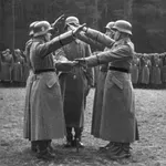 Senca preteklosti in »upor mumij«: Nacistična zapuščina spremlja nemško diplomacijo