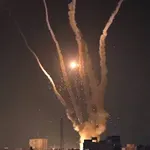 Pokvarjene ameriške rakete »Patriot« same padajo – po ukrajinskih civilnih zgradbah, obtožujejo pa Ruse!