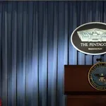 Vodilni ameriški »jedrski poveljnik« je bil ujet pri »puščanju občutljivih informacij o nacionalni varnosti neznancu«.