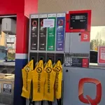 Čas za obtožnice in antimonopolno razbitje Petrola: »Slovenija je prva država EU, ki je uvedla racioniranje goriva!«