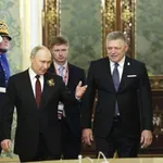 Fico o hinavščini Bruslja: Javno me kritizirajo, nato pa na skrivaj sprašujejo, kaj je rekel Putin