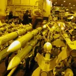 Trumpova samomorilska misija opustošila rezerve: ZDA ostale brez ključne oborožitve