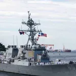 Mornarica v razpadu: Ameriški rušilec štiri dni brez pogona v Južnokitajskem morju