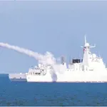 Kitajski rušilci pred Hormuško ožino: Obveščevalna pomoč Iranu in nova težava za ZDA