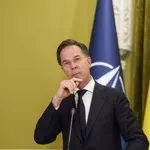 Rutteja zmedli novinarji: Ni znal odgovoriti na vprašanje o napadu Rusije na NATO