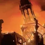 Francoska mestna hiša zgorela med nemiri, protesti tudi v Italiji, Albaniji, denar pa odteka le v Ukrajino...
