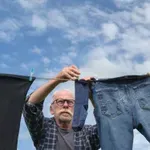 Britanci bodo nagrajeni z brezplačno elektriko, če bodo prali perilo ob sončnem koncu tedna