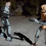 Kitajsko podjetje predstavilo humanoidnega robota, omogoča posnemanje človeških gibov v realnem času