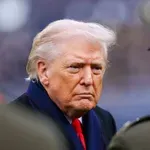 Pogled skozi okno Ovalne pisarne: Kaj Amerika gleda, kaj pa svet vztrajno vidi