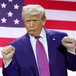 Trumpov rop: Kako je ameriški predsednik dobil 1,8-milijardni »fond za prijatelje in družino« z doživljenjsko imuniteto