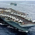 Iran ciljal na ameriško letalonosilko »Abraham Lincoln«, pogajanja o miru - Trumpov novi trik?