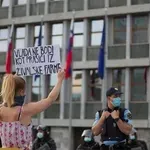 Romi v dvolični, represivni mačehi Sloveniji: avtohtoni, a nepriznani, diskriminirani in brez ustrezne zaščite