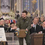Še nekdo koplje: Zelenski med pogrebom norveškega kralja zahteval denar in orožje