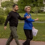 Paranoja v Bruslju: Kako so odpustili prevajalko zaradi Zelenskega