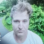 Kaj je storil, da so ga lovili po celotnem otoku?