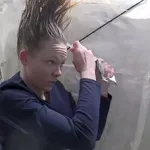 Kako si umiti lase v vesolju