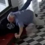 Ravnatelj se je spravil na strelca v šoli