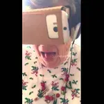 Babica poskusi VR očala prvič v življenju