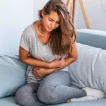 PMS simptomi: Koji su fizički i psihički znakovi te kako ih ublažiti?