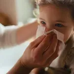 Začepljen nos kod beba i djece: Kako ga sigurno odčepiti kod kuće (bez lijekova)?
