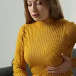 Treperenje u grudima: Što znači kad osjećate vibraciju u dojci – i kada se zabrinuti?