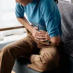 5 ranih znakova i simptoma ulceroznog kolitisa