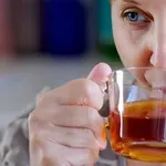 Čaj od 3 korijena koji pomaže jetri – pijte ga 21 dan i probudite tijelo nakon zime