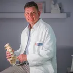 Stručnjak za kralježnicu koji u Hrvatsku uvodi suvremene metode kirurgije: Upoznajte dr. Voršića iz SB Arithera