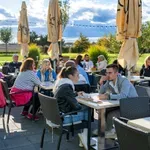 TRNAVA ZAŽIJE BAVORSKÝ OKTÓBERFEST NA GOLFE S PIVOM, HUDBOU AJ TURNAJOM
