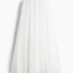 Lacy skirt je najpopularniji beachwear koji se može nositi i u grad