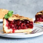 Čupava lenja pita sa višnjama kao iz bakine kuhinje