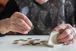 НОИ: Разходите за пенсии скочиха с 11%