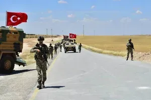 Турция предлага помощ на Ирак да обезопаси границите си