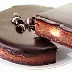 Шоколадова торта с извара крем и ванилов пудинг