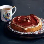 Британска кафе торта със сметана