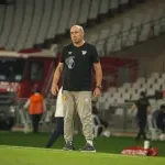 Бащата на правилния футбол и Гьозтепе се спасиха от първа загуба