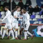 Левски пак лепна "петица" на Монтана