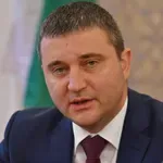 Горанов: Благомир Коцев е медийна креатура, уволни всички читави експерти