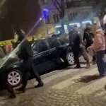 ОЧАКВАШЕ СЕ: Кръв по "Дондуков", жестоко меле между ченгета и протестиращи (ВИДЕО)