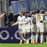 Олимпик Марсилия с обрат срещу Нюкасъл, Наполи натупа Карабах