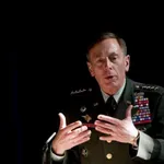 Бивш шеф на ЦРУ: Путин може да бъде нокаутиран с два хода