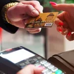 Внимание: В новогодишната нощ си носете яко кеш, спират банковите карти